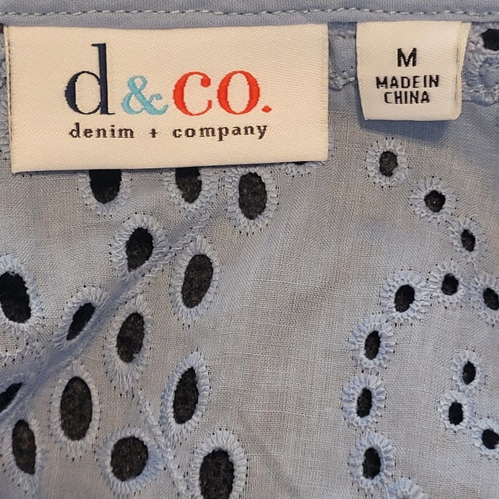 Denim and Company Baby Blue Lace Short Sleeve Blouse Size Medium - Picture 6 of 6